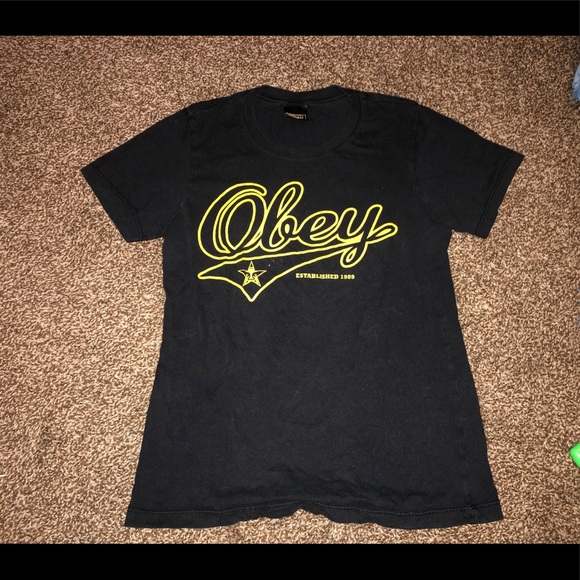 🚨T-Shirt Bundle!!!!🚨 - Picture 3 of 6